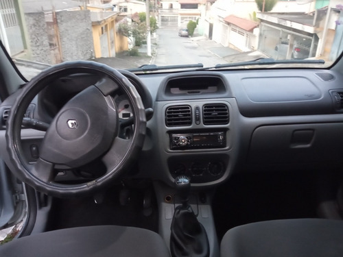 Renault Clio Sedan 2007 1.0 16v Expression Hi-flex 4p