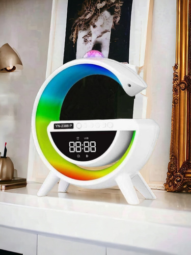 Lampara De Mesa Forma G Cargador Radio Bocina Bluetooth