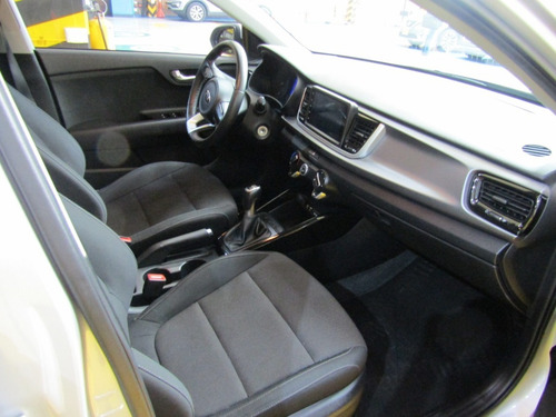 Kia Rio Vibrant Mt 1400cc