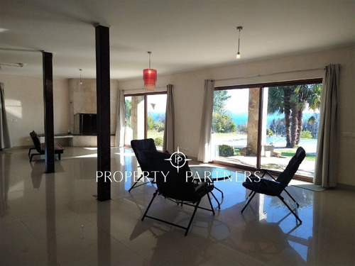 Imagen 8 de 30 de Soñada Casa Con Maravillosa Vista Al Lago Y Volcán Villarric