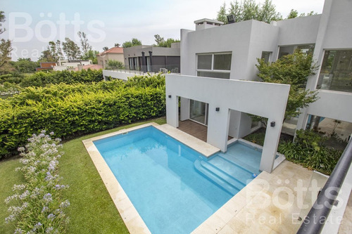 Imagen 19 de 30 de Hermosa Casa Vista Abierta Al Golf - La Reserva Cardales