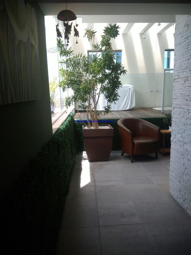 Imagem 8 de 15 de Apartamento Studio Mobiliado 29m², 01 Dormitório, 01 Banheiro E 01 Vaga Na Garagem. Condomínio Com Portaria 24hrs, Piscina Adulto E Infantil - 22062208 - 71147480