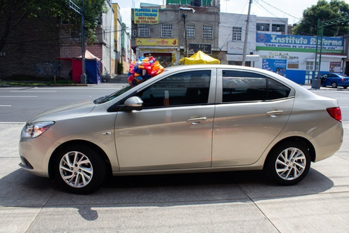 Imagen 9 de 14 de Chevrolet Aveo 2018