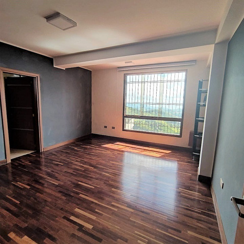 Lujosa Casa En Venta Parque El Retiro, San Antoniode Los Altos.