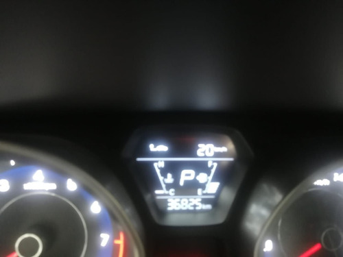 Imagen 9 de 11 de Hyundai Elantra 2016 1.8 Gls At