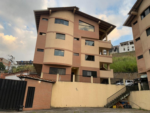 Imagen 1 de 11 de Se Vende Apartamento Semi Amoblado En La Machiri. Kr