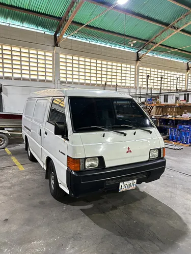 Mitsubishi Panel L300