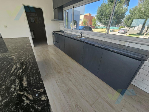 Casa 5 Ambientes En Venta - Barrio Cerrado Santo Tomás - Pilar