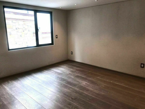 Imagen 7 de 30 de Divina, Remodelada Con Jardin Y Salon De Juegos