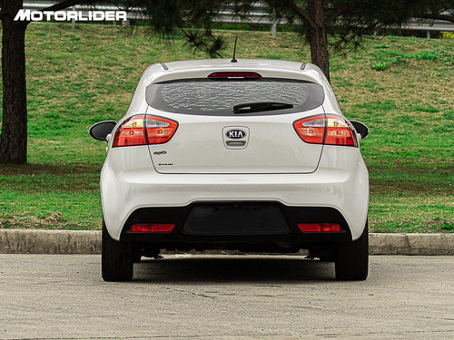 Imagen 4 de 24 de Kia Rio New 1.4 Extra Full | Permuta / Financia
