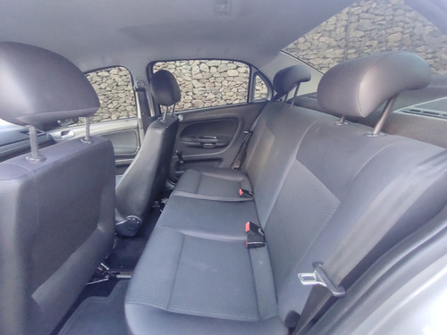 Imagem 7 de 8 de Volkswagen Voyage 1.6 Msi Trendline (flex) Flex Manual