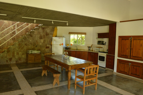 Casa Moderna Con Amplio Terreno Y Piscina - Country Club Solar Del Valle - San Rafael