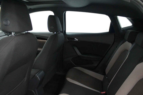 Imagen 11 de 15 de Seat Ibiza 2018 4 Cilindros