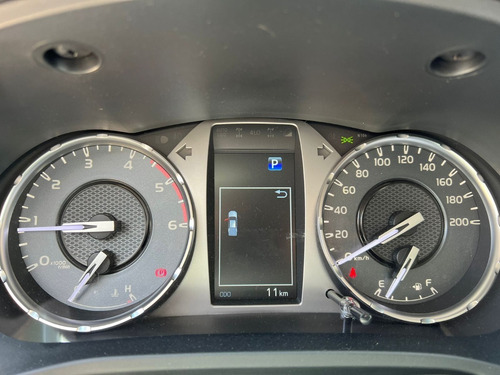 Imagen 12 de 19 de Toyota Hilux Srv 4x2 At