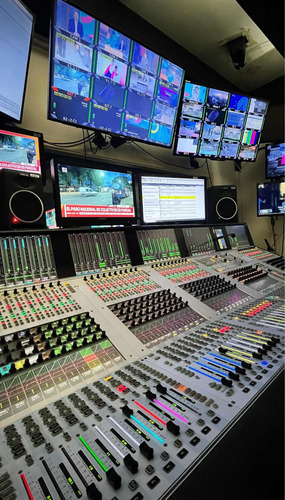 Liveu 600 Canales De Televisión Streaming Alquiler Jornada