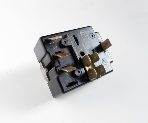 Imagen 2 de 2 de Selector De 4 Veloc. General Electric A/a 18btu Ventana
