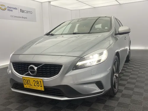 Volvo V40 2.0 T4 Drive-E R-DESIGN AT