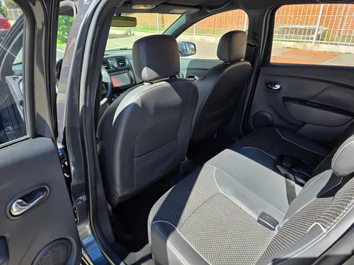Renault Stepway 1.6 Intense Automática