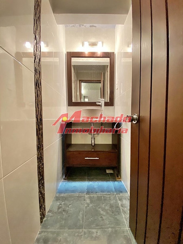 Hermosa Casa En Venta En Playa Mansa- Ref: 5740