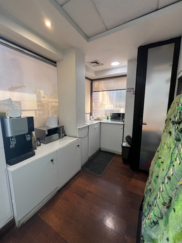 Planta Libre; Metro El Golf, Piso 8, Apoquindo 3200