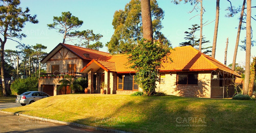 Excelente Casa En Venta En Playa Mansa, Punta Del Este