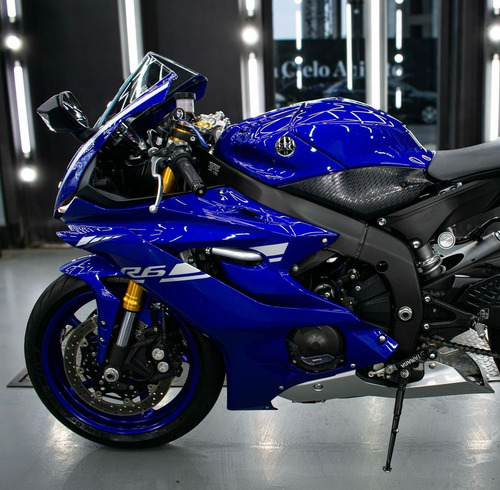 Yamaha R6