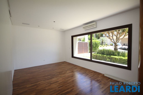 Imagem 4 de 15 de Casa Em Condomínio - Tamboré - Sp - 452349