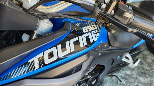 Imagen 8 de 15 de Corven Triax 250 Touring 250cc Puertomotoslp