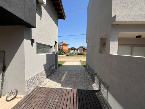 Duplex En Las Gaviotas