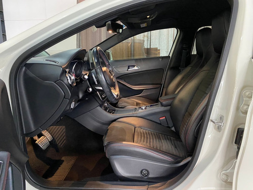 Imagen 10 de 15 de Mercedes Benz Gla 250 Sport 2018 Blanco