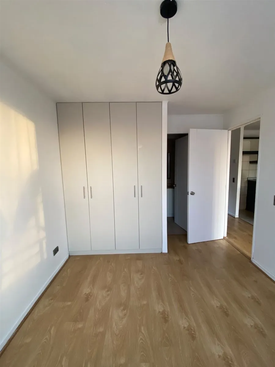 Imagen 4 de 12 de Departamento En Arriendo De 1 Dorm. En Santiago