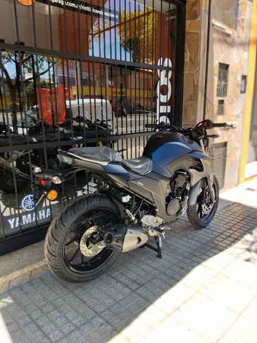Imagen 3 de 10 de Yamaha Fz 25