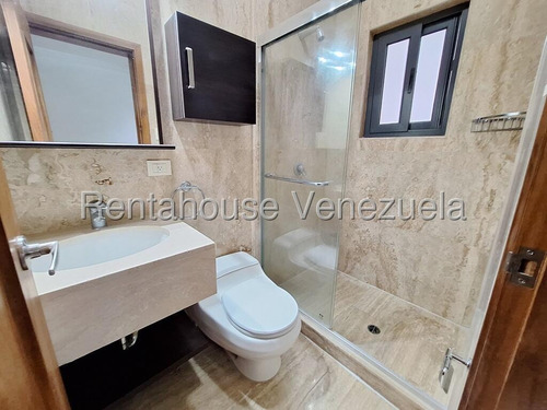 Apartamento En Alquiler Terrazas Del Country Valencia, Espectacular Apartamento Con Acabados De Lujo, Hermosas Vistas A Los Campos De Golf Y Dique De Guataparo, Doble Anillo De Seguridad. Dapo