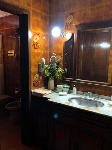 Imagen 12 de 21 de Importante Casa En Centro De Cañuelas