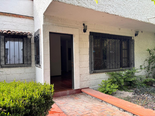 Casa En Renta De Una Recamara En Condominio En Fraccionamiento Campestre En Villa Corregidora, Qro. - ¡ideal Para Ejecutivos O Parejas Recién Casados!
