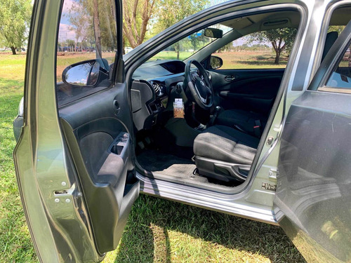 Toyota Etios 1.5 Xls Hacht
