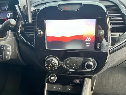 Renault Captur 1.3 T Iconic Cvt