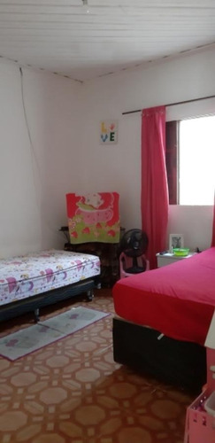 Imagem 8 de 15 de Casa Para Venda Por R$750.000,00 Com 300m², 2 Dormitórios, 1 Banheiro E 1 Cozinha - Vila Rosária , São Paulo / Sp - Bdi35604