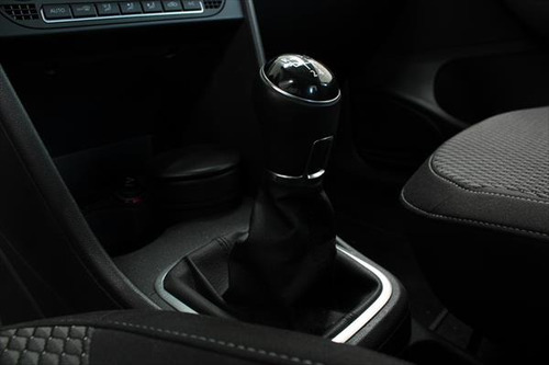 Imagen 2 de 13 de Volkswagen Vento Comfortline Plus L4 1.6l Abs Ba Ac Tm 2020