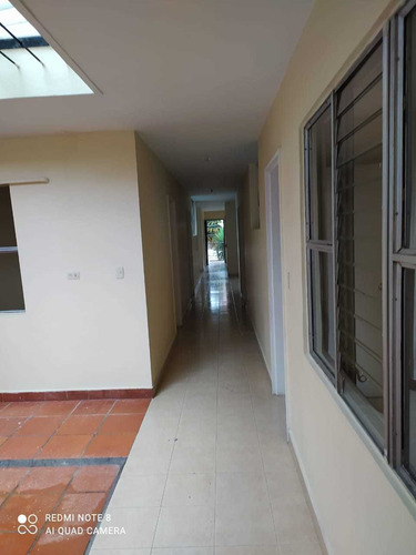 Imagen 10 de 15 de Casa Segundo Piso Medellín, Sector Los Colores - Se Vende