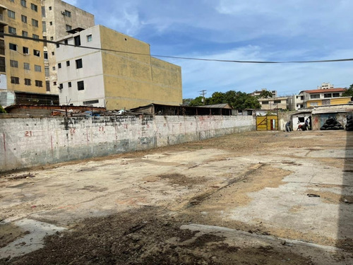 Imagen 3 de 4 de Se Alquila Terreno En La Calle Ricaurte De Puerto La Cruz Alexis Quinan 0416.081.70.64