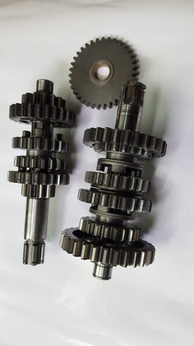 Imagen 2 de 6 de Caja Engranajes De Cambios Kmx 125 Original Impecable