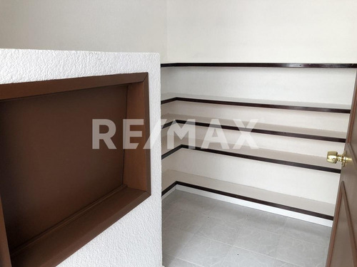Casa En Venta En Jardines Del Ajusco