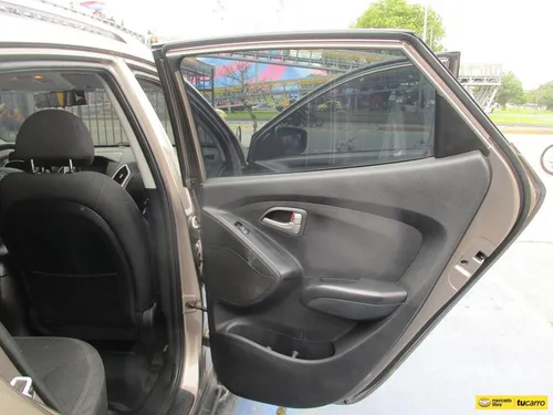 Hyundai Tucson Ix35 Gl 4x2 2000cc Mt Aa