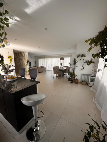 Oportunidad! Comoda Casa En Venta! Construida En Una Planta! Canning! 3 Dormitorios, Piscina, Lavadero. Venta En San Felipe, Canning, Ezeiza.