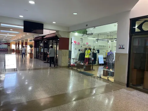 En Renta Local Comercial Con Mezzanine En El C.c Palma Real, Bogotá (18661).