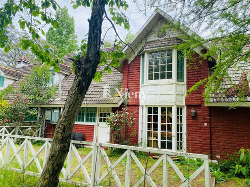 Casa En Arriendo De 15 Dorm. En Machalí
