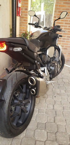 Imagen 12 de 15 de Honda Cb1000r 2020 1700km Igual A Nueva.