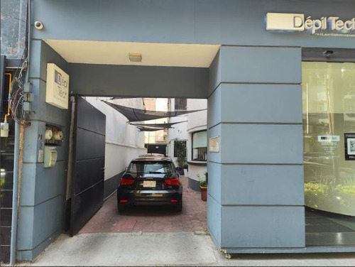 Local Con Amplia Terraza, Espacio Único Para Personalizacion