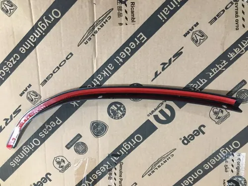 Moldura Friso Caixa Roda Traseira Esquerda Renegade 51958158